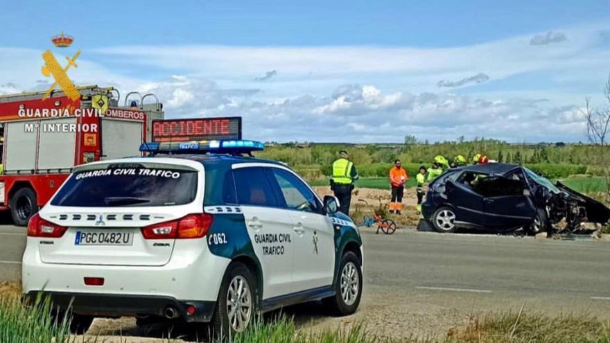 Un fallecido en un aparatoso accidente de tráfico en Ballobar (Huesca)