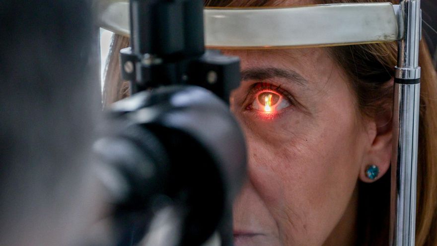 Lo que revela, en el fondo, tu ojo: la IA lee en la retina tu riesgo de muerte