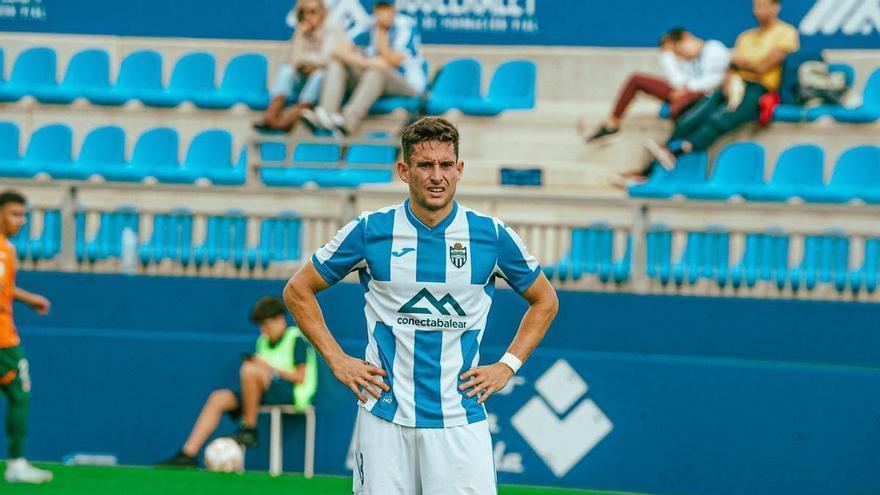 El Atlético Baleares pierde en casa y empata con el descenso