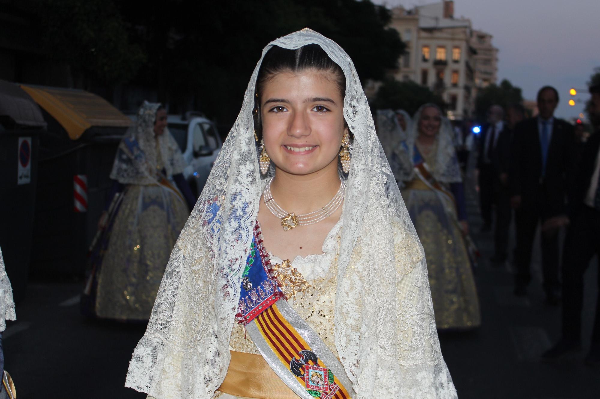 Carmen, Nerea, las cortes y las fallas de Zaidía acompañan al Cristo de la Fe