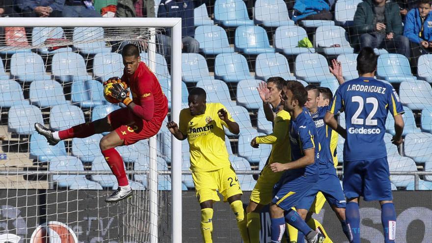 Un Villarreal inoperante en ataque cae en casa del Getafe (2-0)