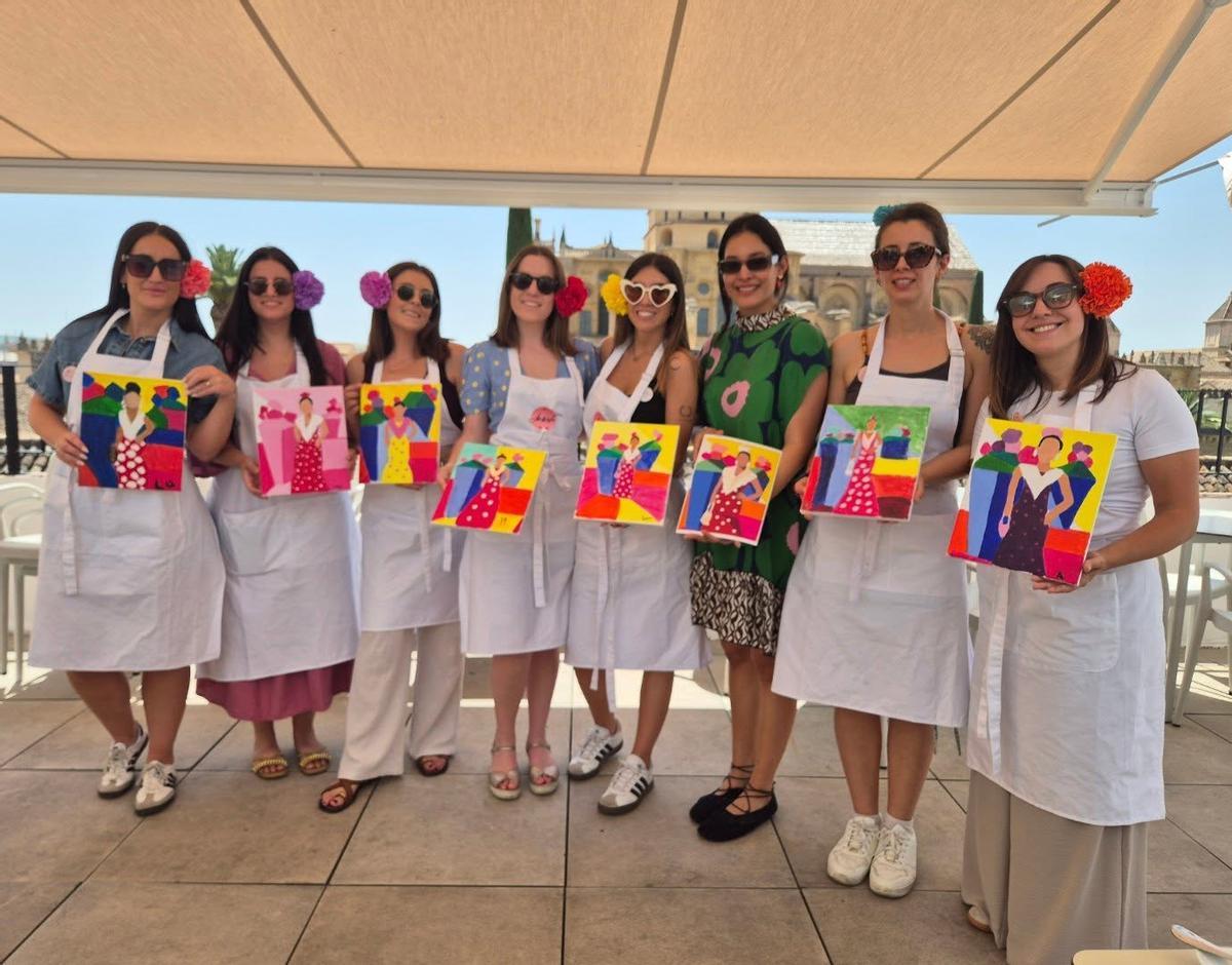 Un grupo de despedida de soltera durante la experiencia.