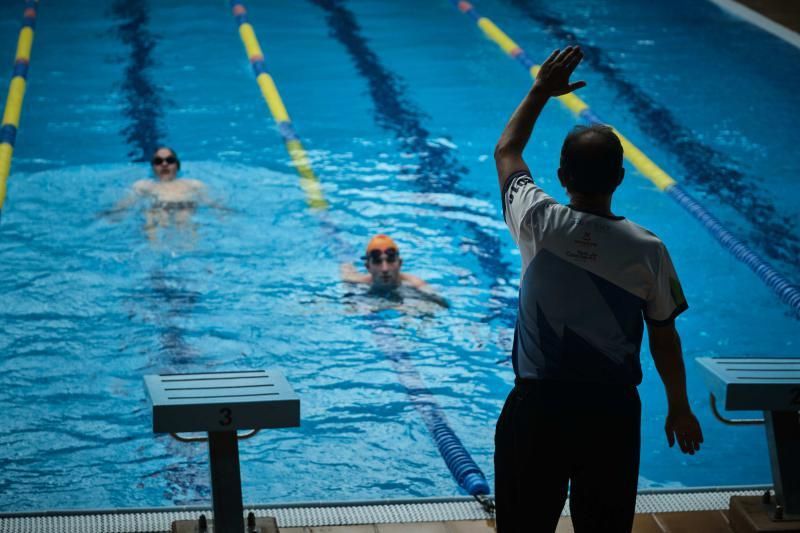 Apertura de la piscina de Santa Cruz  | 01/06/2020 | Fotógrafo: Andrés Gutiérrez Taberne