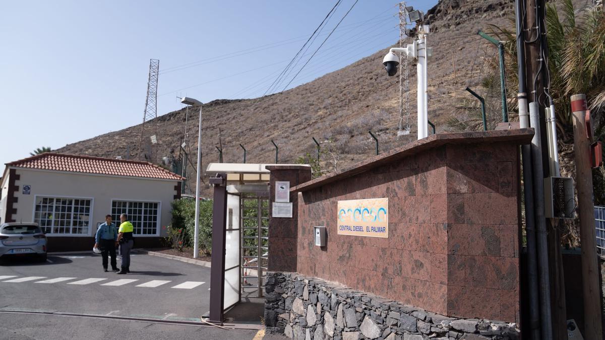 Endesa pone en funcionamiento una central portátil en La Gomera.