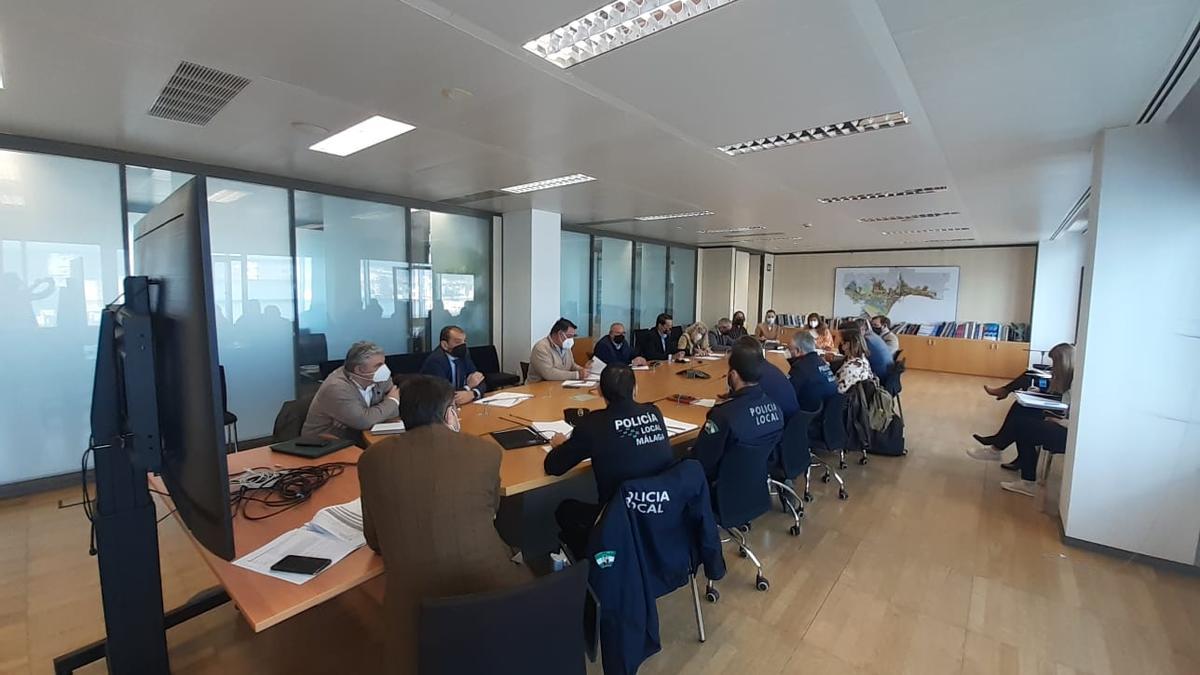 Primera reunión de la mesa de trabajo para el seguimiento de la normativa en las zonas ZAS de Málaga