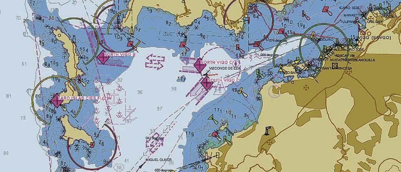 Captura del mapa náutico desde el Centro de Coordinación de Salvamento Marítimo de Vigo, responsable del tráfico en la ría viguesa y también en Marín-Pontevedra. Aparecen remarcadas seis balizas &quot;virtuales&quot;. Falta en la imagen la boya &quot;Recalada&quot;, al suroeste de Cíes.