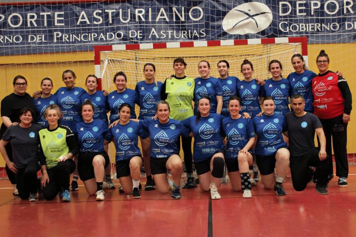 El equipo de Astures Veteranas