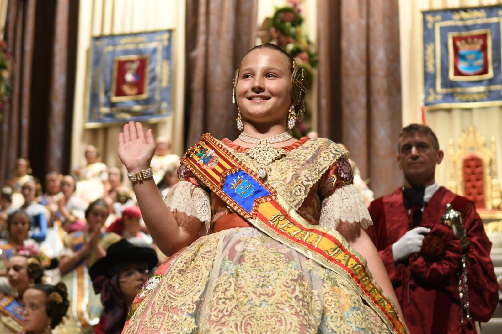 La exaltación de la reina fallera infantil de Burriana del 2023, en imágenes
