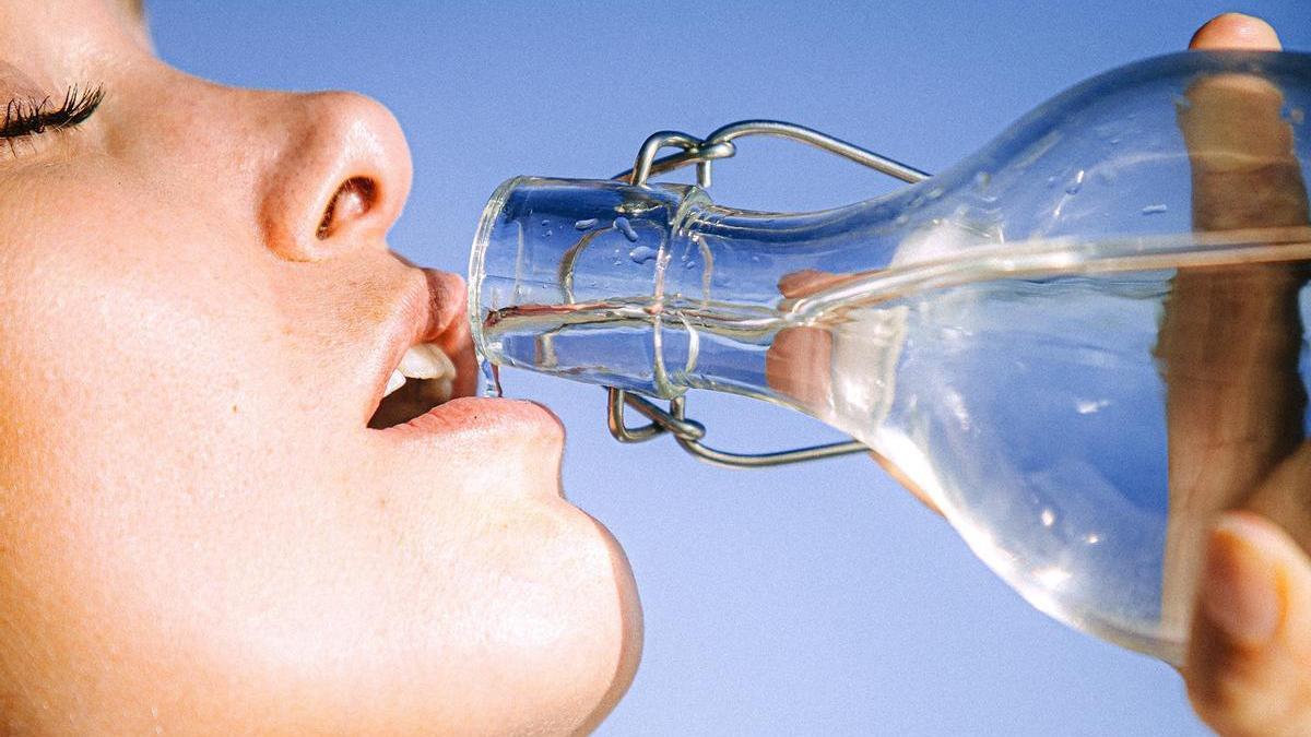 Ideas para que beban sano los que dicen que no les gusta el agua