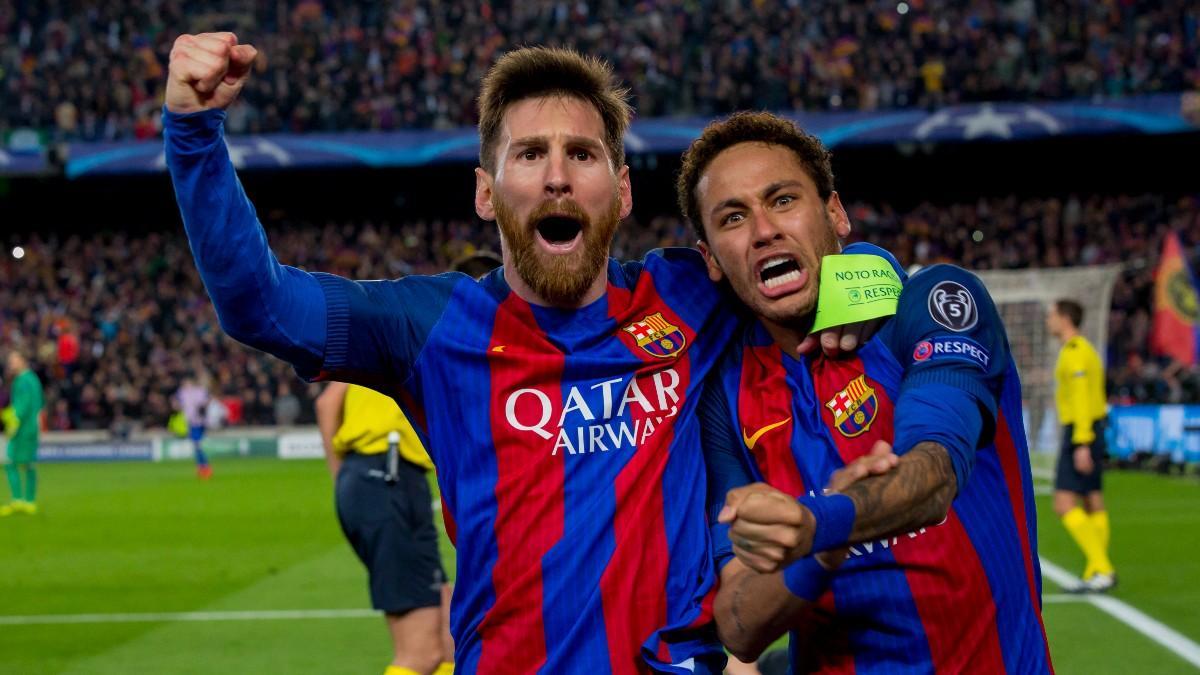 Leo Messi y Neymar celebran la remontada al PSG en la Champions 2016/17