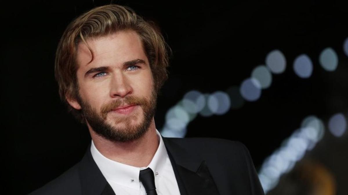 Liam Hemsworth se averguenza de su físico en la adolescencia