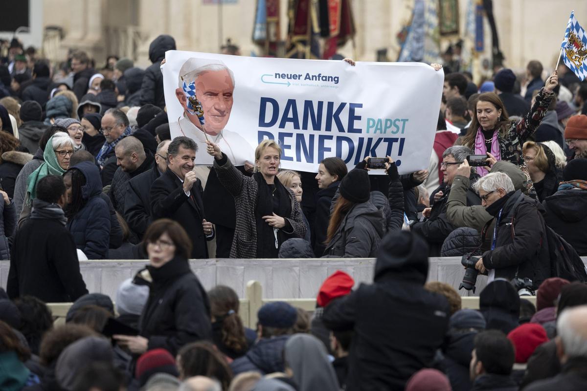 Barcelona rebutja per ara debatre si dedica un carrer a Benet XVI