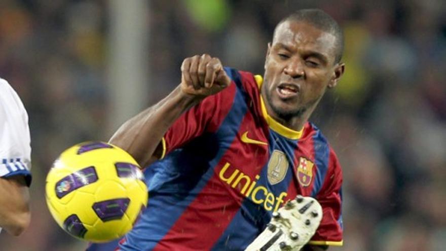 Abidal tiene un tumor en el hígado