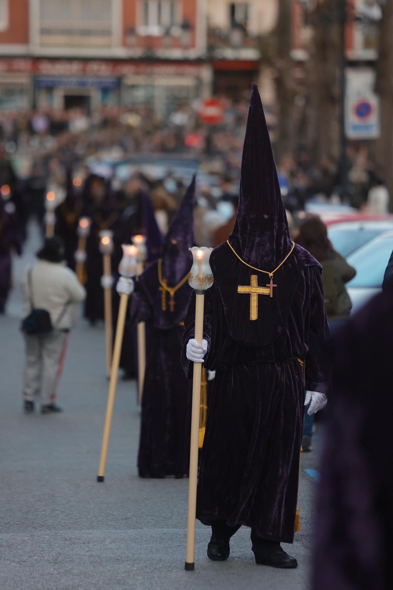 El Señor de Oviedo atrae multitudes: mira las fotos de la procesión del Nazareno