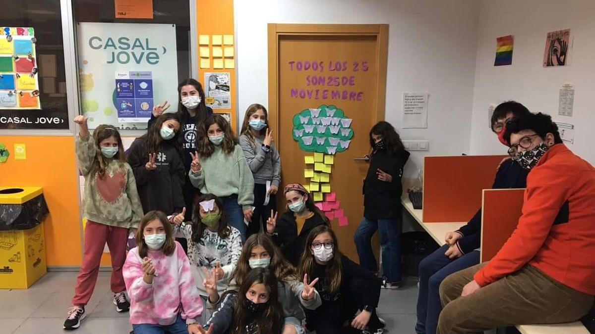 Foto de una de las últimas actividades realizadas en el espacio juvenil.