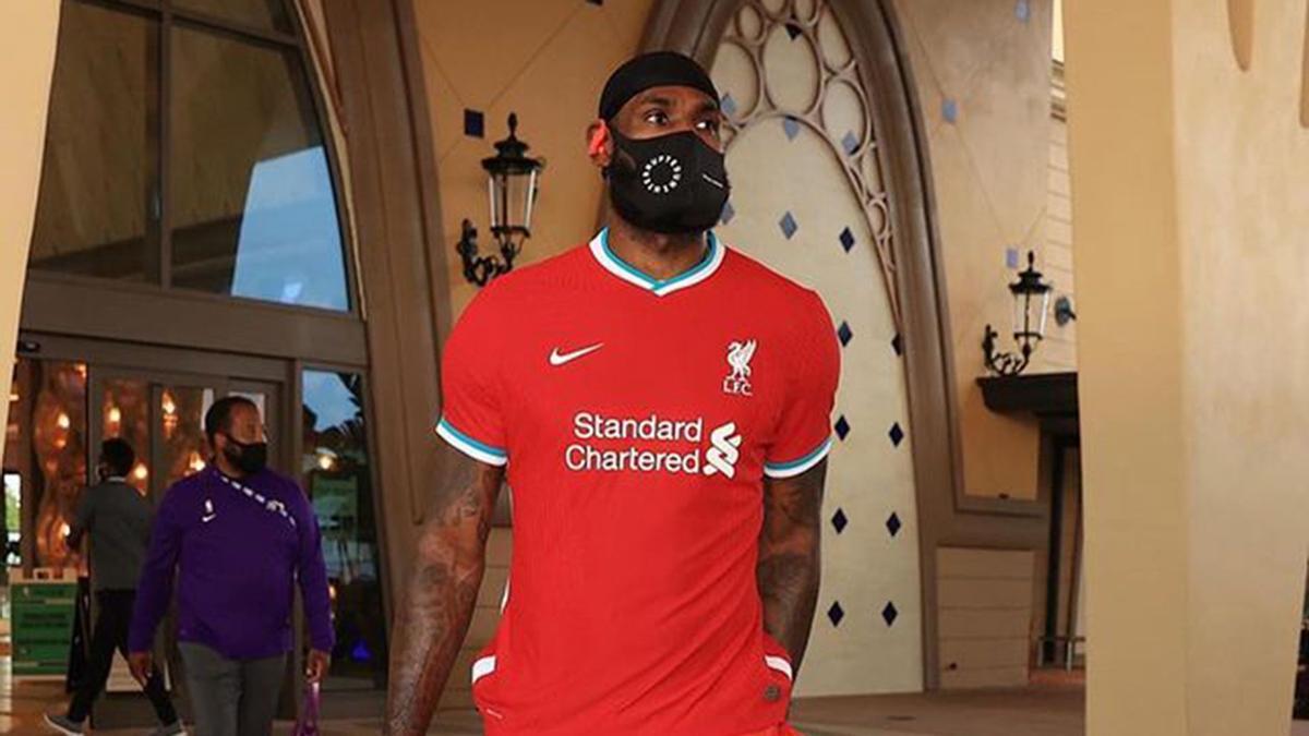 El alero de los Lakers adquirió un porcentaje del Liverpool hace una década y se ha beneficiado de sus éxitos deportivos de los últimos años