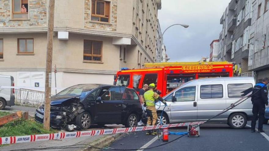 Tres heridos en dos aparatosos accidentes de tráfico registrados en Vilagarcía y Catoira