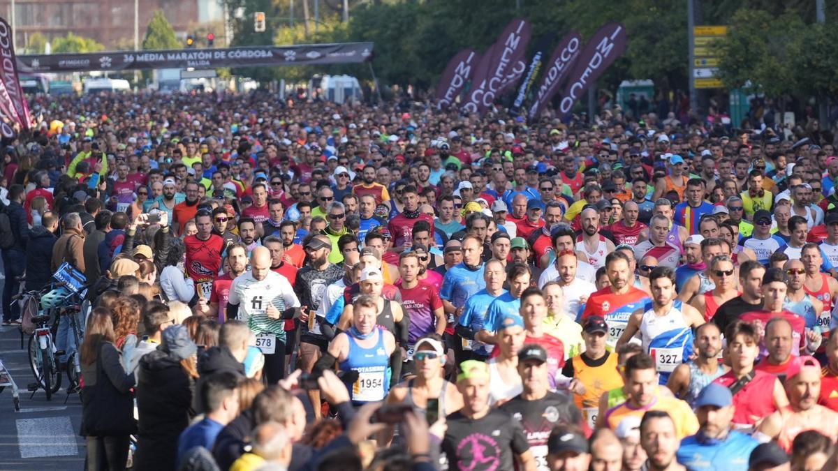 Salida de la Media Maratón de Córdoba del 2022.