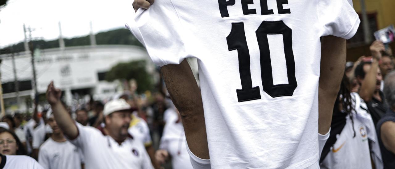 Death of Brazilian soccer legend Pele