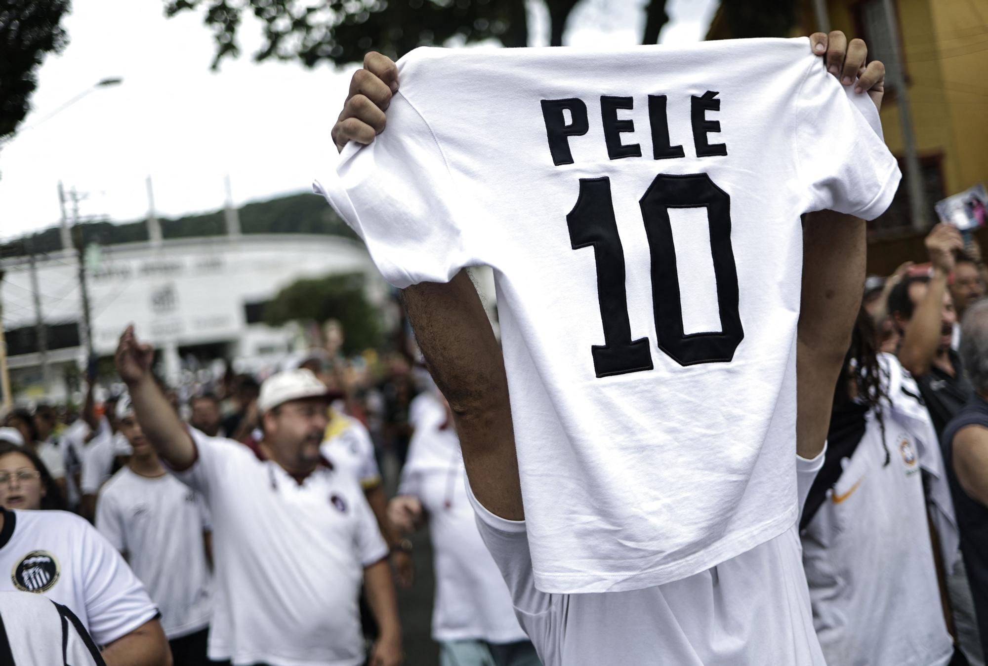 Death of Brazilian soccer legend Pele