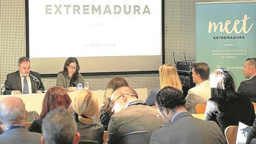 Un centenar de empresas turísticas intercambian experiencias en Cáceres