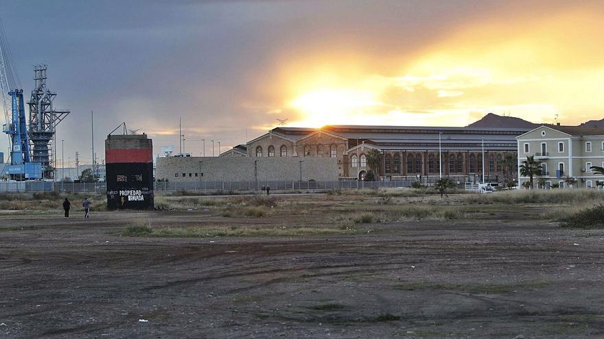 Imagen de archivo del Malecón de Menera en primera línea de playa del Port de Sagunt. | DANIEL TORTAJADA