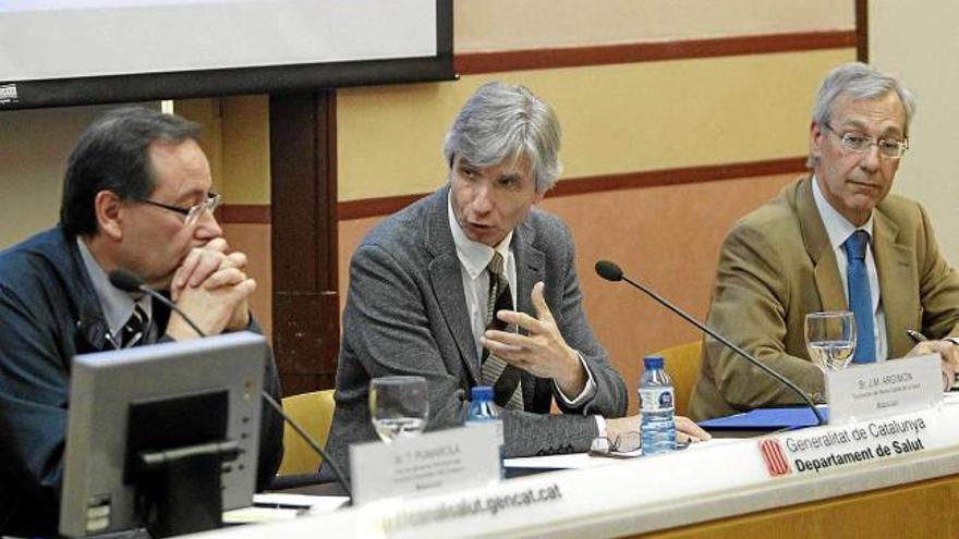 Tomàs Pumarola, Josep Maria Argimón i Carlos Rodrigo, ahir en roda de premsa