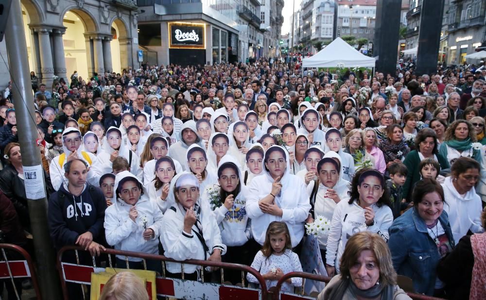 Cientos de personas asistieron al homenaje, en Porta do Sol