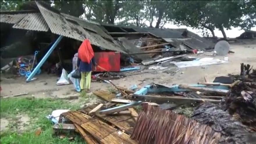 Un tsunami causa al menos 168 muertos en Indonesia