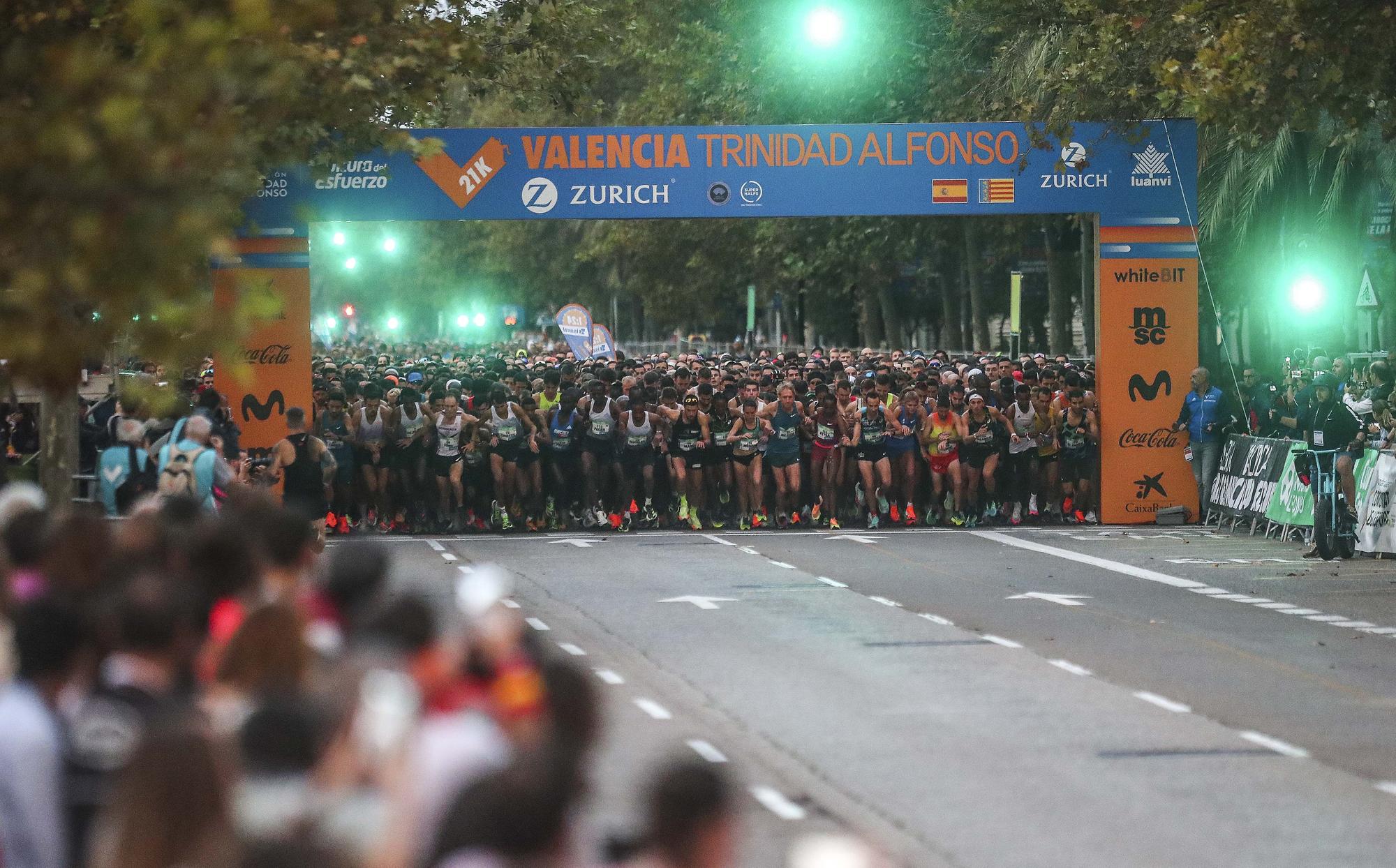 Media Maratón Valencia 2022: Salida y Meta | Busca tu foto