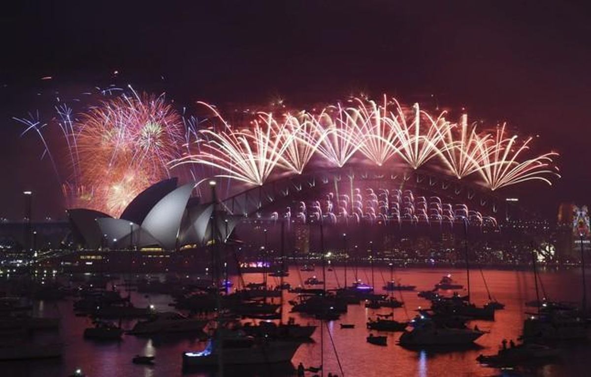 Espectacle de focs artificials de Cap d’Any al port de Sydney.