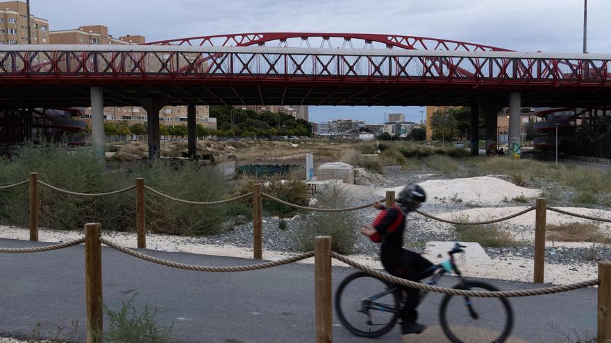 Más presión para el Ayuntamiento: el 72% de los alicantinos pide itinerarios peatonales y ciclistas para el Parque Central