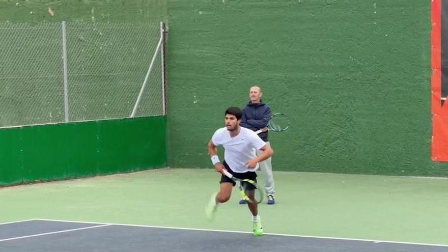 Alcaraz etrena en el Real Sociedad Club De Campo Murcia por última vez antes de viajar a Indian Wells