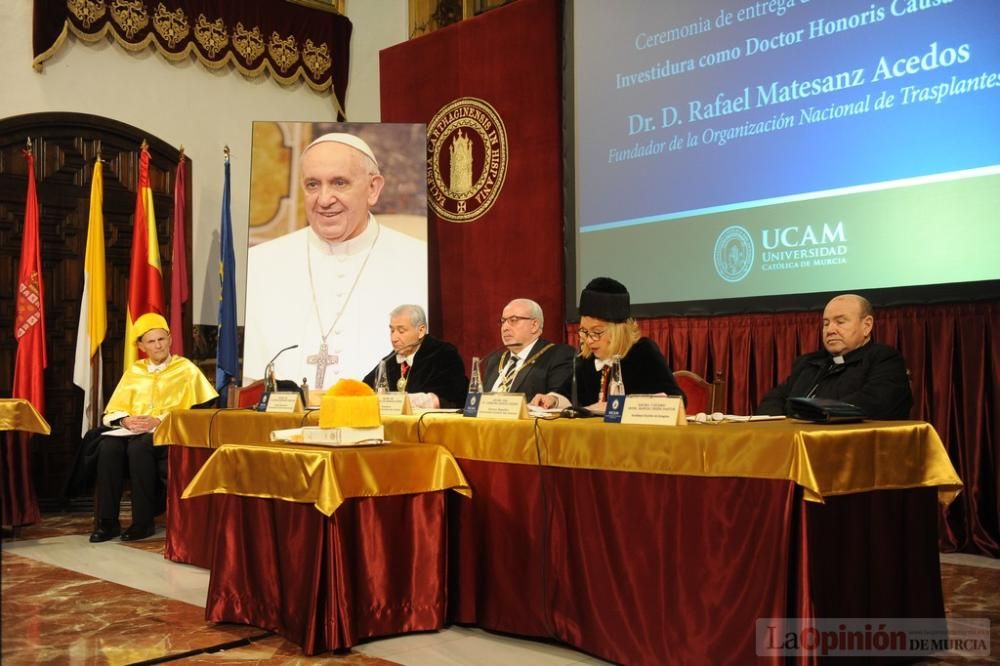 El fundador de la Organización Nacional de Trasplantes, Rafael Matesanz, es investido doctor Honoris Causa por la UCAM