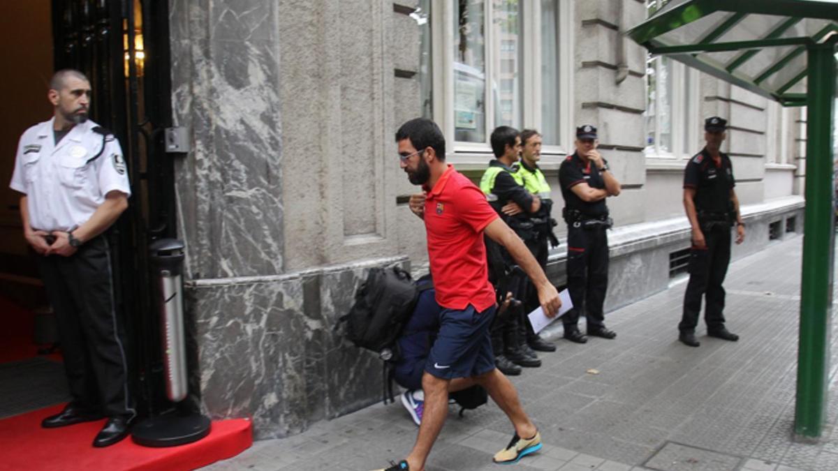 Así fue la llegada del FC Barcelona al hotel de concentración en Bilbao