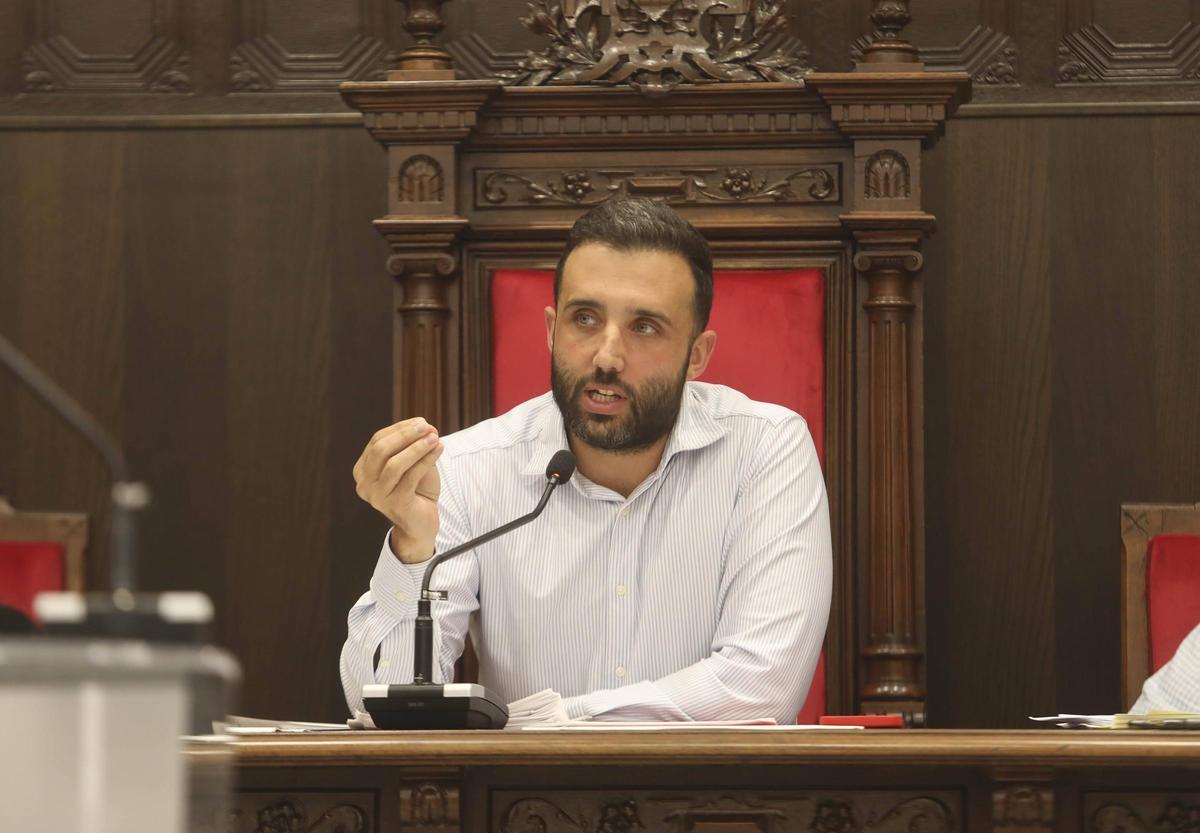 El alcalde de Sagunt, Darío Moreno, durante el pleno.