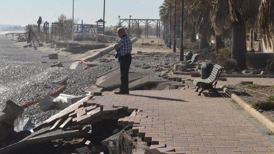 Cinco empresas toman la delantera para proteger la costa de Almenara