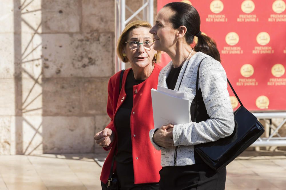 La reina Letizia preside la entrega de los Premios Jaume I