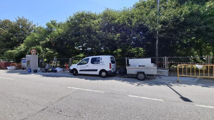 Imagen de las obras de creación de la estación de Meis, en la avenida Médico Paz García. | |