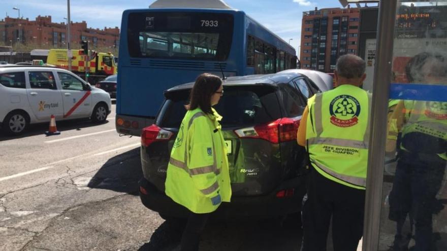 Triple atropello en una parada de autobús en Madrid