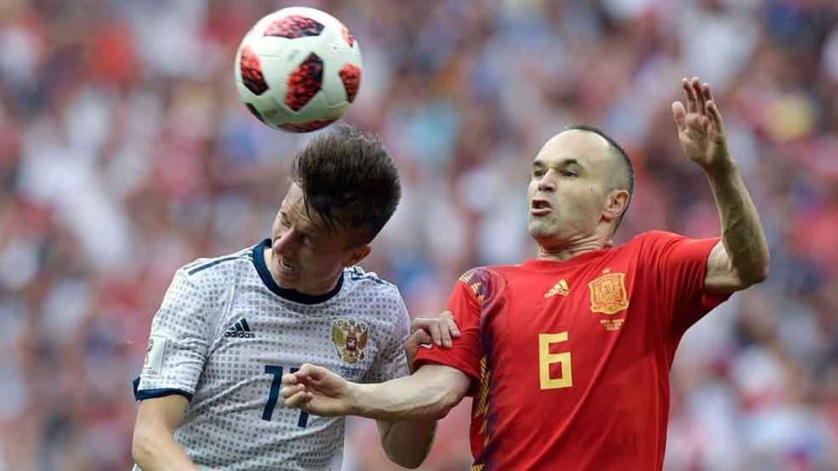 Una imagen del España-Rusia de este domingo, con Iniesta en acción