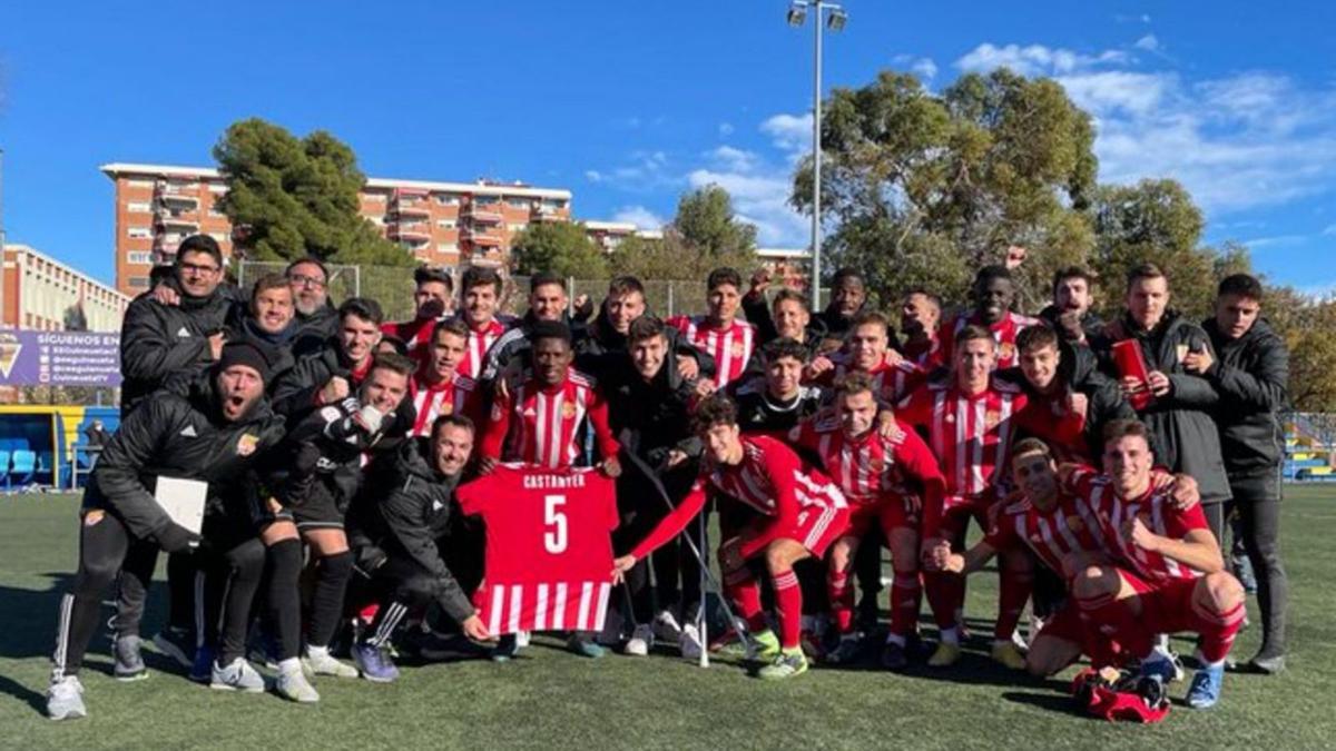 La plantilla i els tècnics manresans van dedicar el triomf al lesionat de llarga durada Joan Castanyer | CE MANRESA