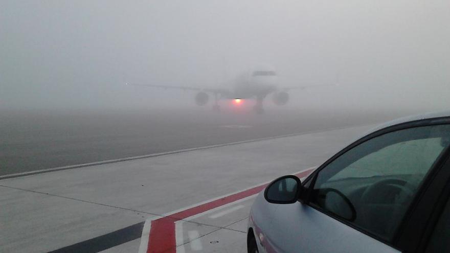 Niebla densa en las pistas del aeropuerto de Palma