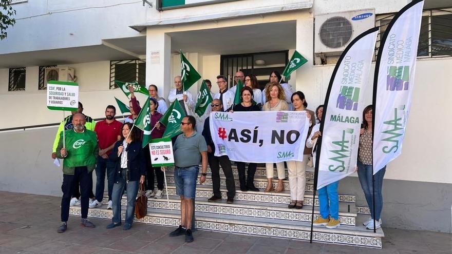 Denuncian la presencia de ratas y cucarachas en el consultorio de Cártama