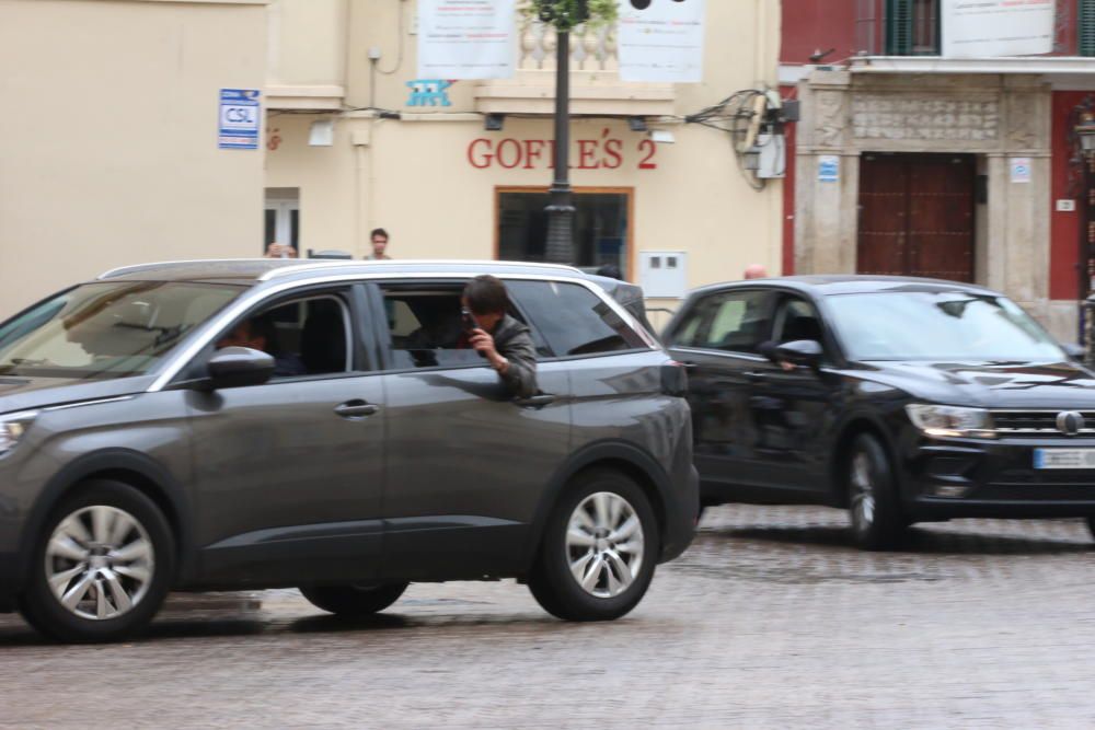 La exitosa narconovela mexicana ''La reina del sur'', de la cadena Telemundo, ha rodado unas escenas frente al Teatro Cervantes para su segunda temporada