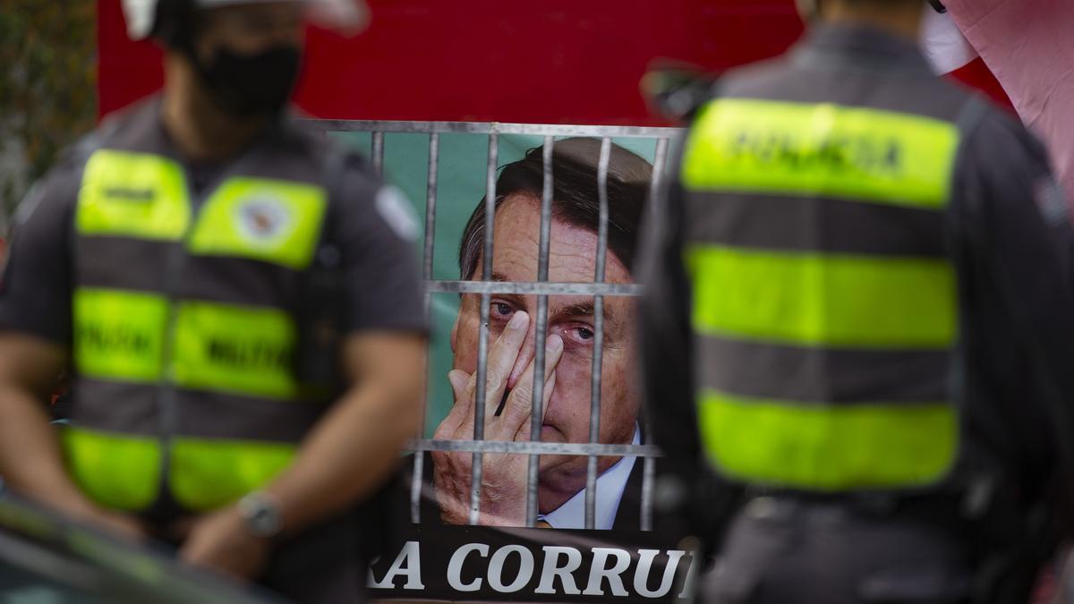 Cartel visto en una manifestación contra Bolsonaro celebrada este fin de semana en Sao Paulo