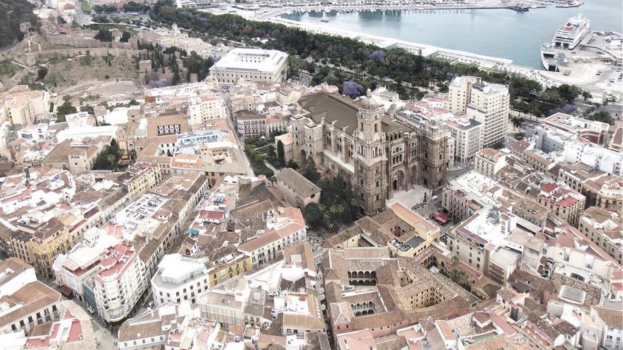 La Catedral, por el tejado