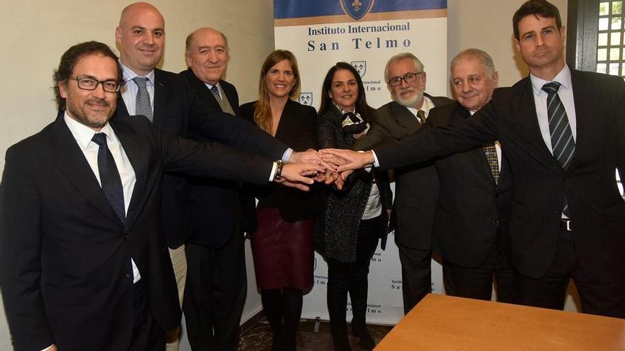 La presentación de la Cátedra, con la presencia de Antonio García de Castro y Josefa Peñarroya.