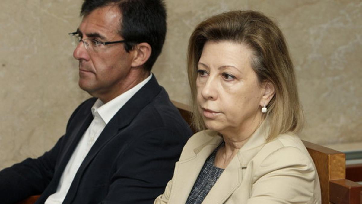 La expresidenta del Consell de Mallorca y de Unió Mallorquina, Maria Antònia Munar, y el exvicepresidente Miquel Nadal, el pasado junio, en la Audiencia de Palma.