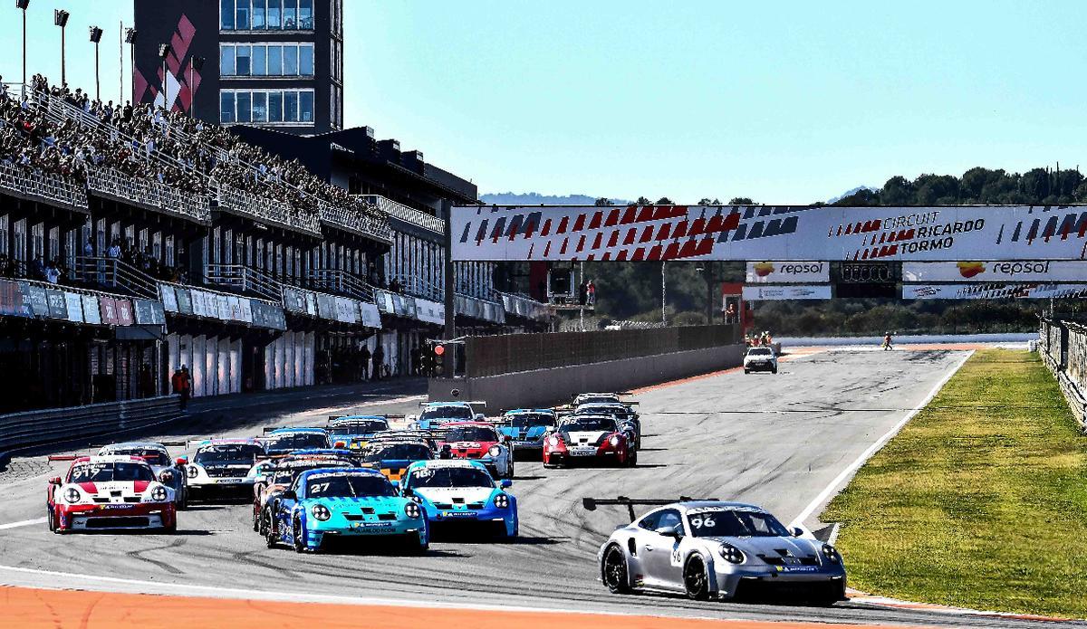 Salida de la Porsche Sprint Challenge Southern Europe.